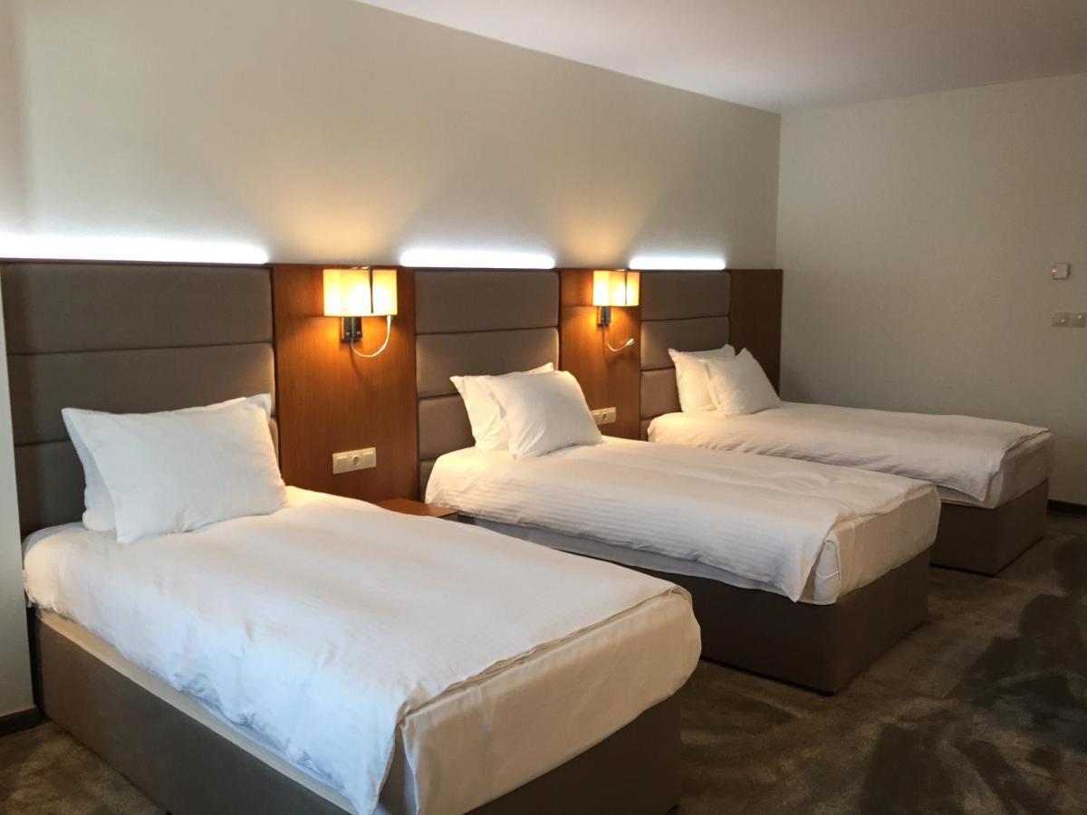 Hotel Golden Tulip Varna Extérieur photo