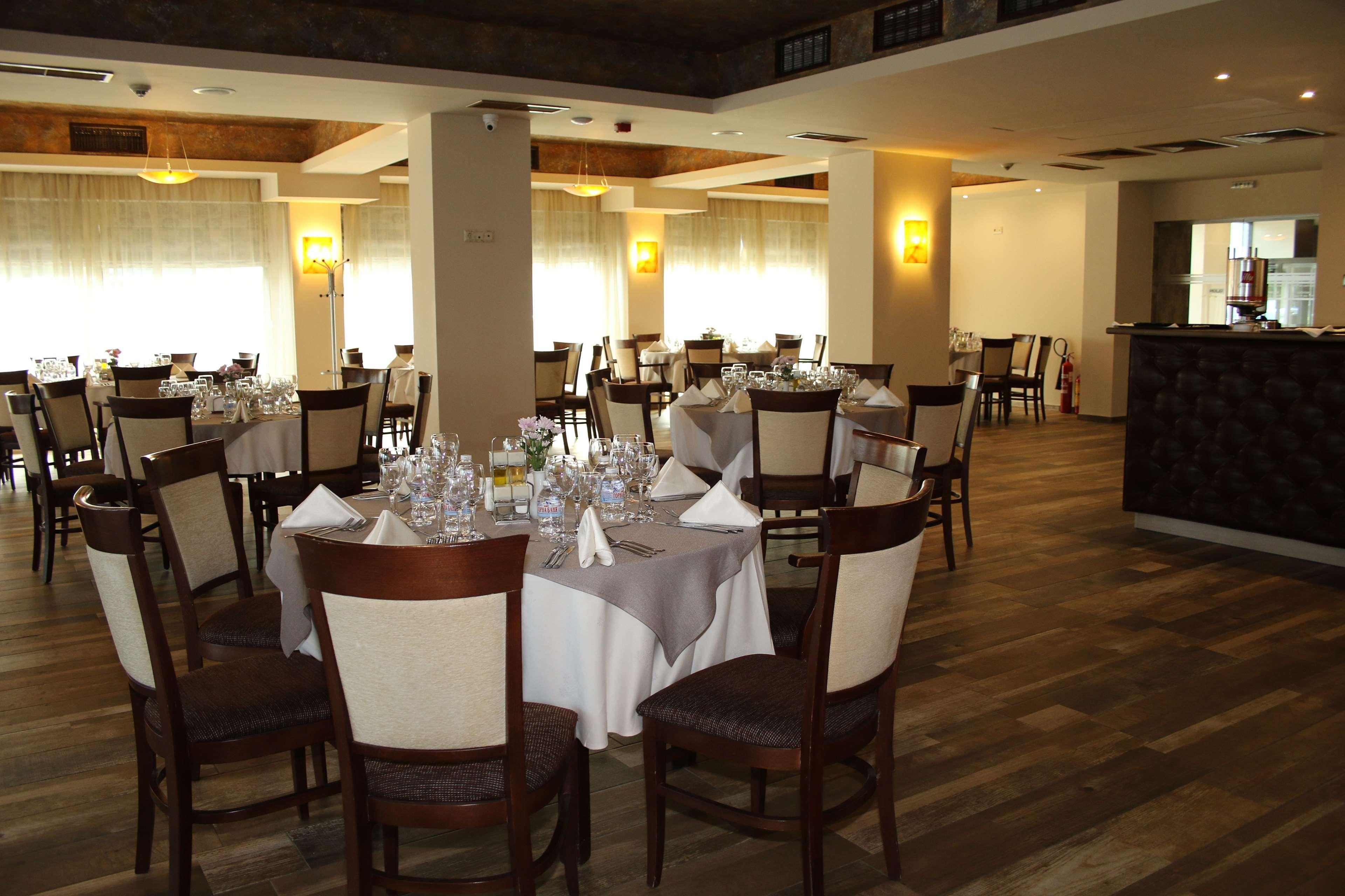 Hotel Golden Tulip Varna Extérieur photo