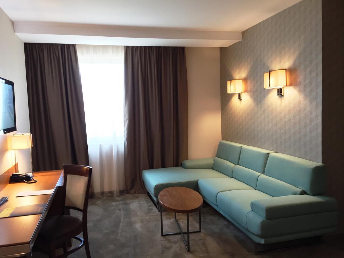Hotel Golden Tulip Varna Extérieur photo